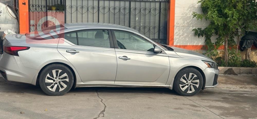 نيسان ألتيما